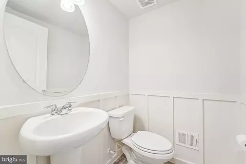 Entry Way - 2542 Debert Cir, Hanover, MD 21076 photo 6 of 10