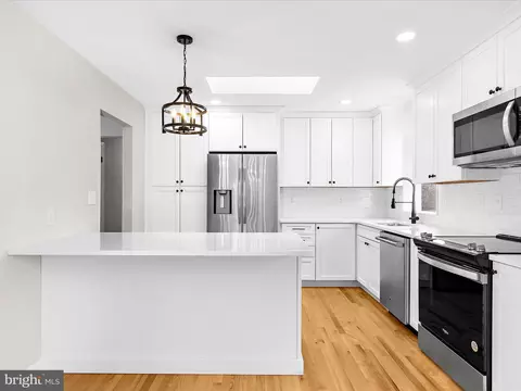 Kitchen - 212 Oak Dr, Pasadena, MD 21122 photo 1 of 5