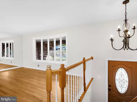 Entry Way - 212 Oak Dr, Pasadena, MD 21122 photo 1 of 1