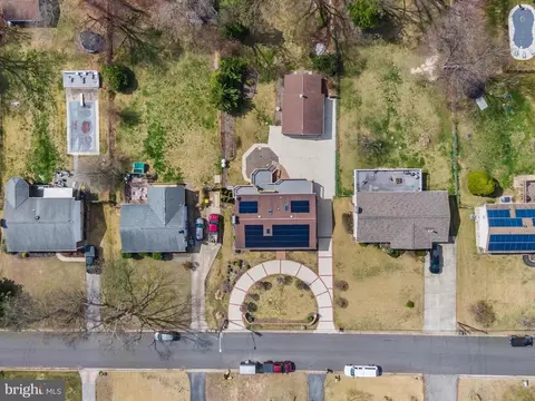 View/Area - 212 Oak Dr, Pasadena, MD 21122 photo 3 of 12