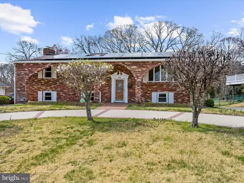 Exterior - 212 Oak Dr, Pasadena, MD 21122 photo 2 of 15