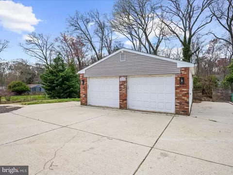 Exterior - 212 Oak Dr, Pasadena, MD 21122 photo 12 of 15