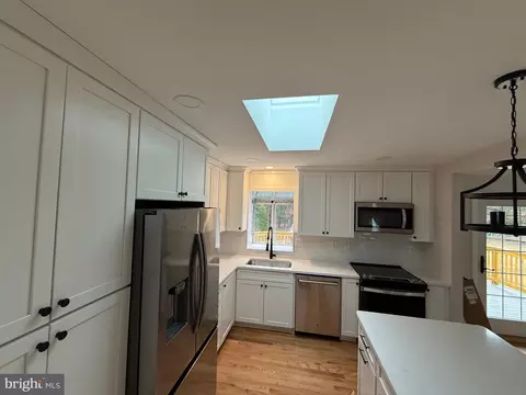 Kitchen - 212 Oak Dr, Pasadena, MD 21122 photo 2 of 5