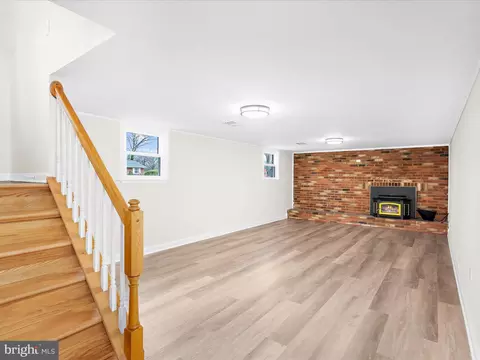 Living - 212 Oak Dr, Pasadena, MD 21122 photo 5 of 7
