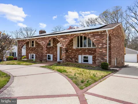 Exterior - 212 Oak Dr, Pasadena, MD 21122 photo 6 of 15