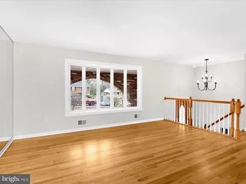 Living - 212 Oak Dr, Pasadena, MD 21122 photo 1 of 7