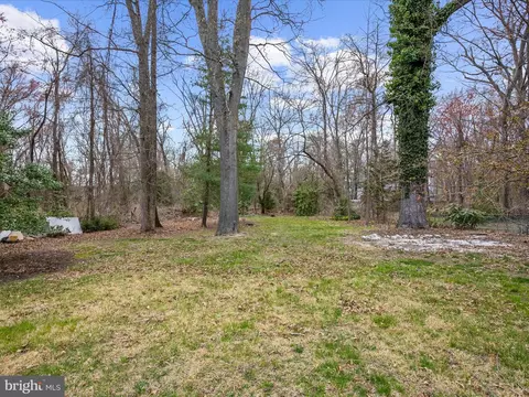 Exterior - 212 Oak Dr, Pasadena, MD 21122 photo 13 of 15
