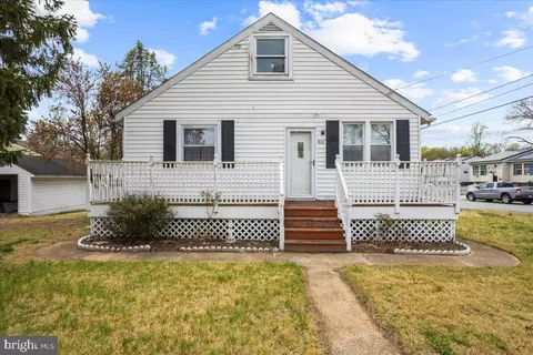 7832 Outing Ave, Pasadena, MD 21122