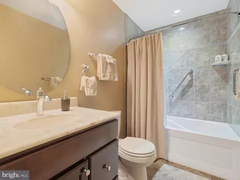 Bath - 503 Macmillan Ct, Arnold, MD 21012 photo 2 of 3