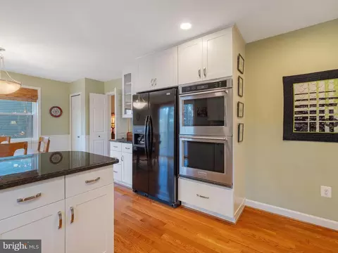 Kitchen - 503 Macmillan Ct, Arnold, MD 21012 photo 6 of 6