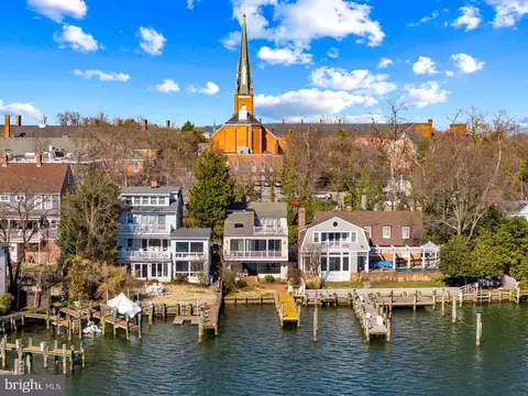9 Shipwright St, Annapolis, MD 21401