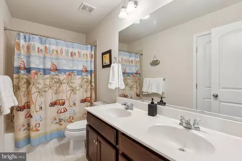 Bath - 305 Hersden Ln, Arnold, MD 21012 photo 3 of 3