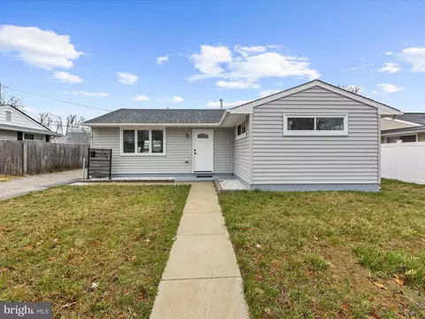 204 Aquahart Rd, Glen Burnie, MD 21061