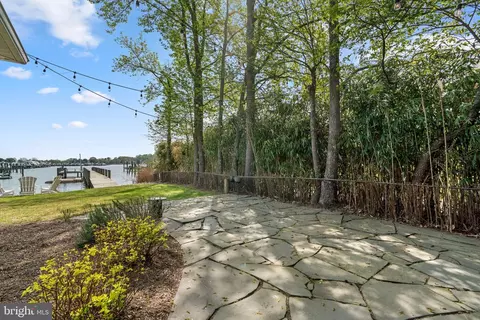 Exterior - 1080 Mayo Rd, Edgewater, MD 21037 photo 7 of 16