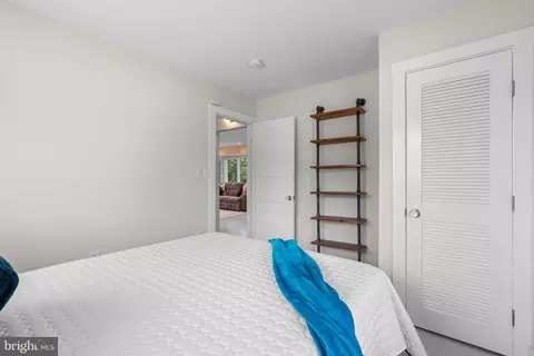 Bedroom - 1080 Mayo Rd, Edgewater, MD 21037 photo 2 of 2