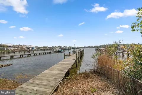 View/Area - 1080 Mayo Rd, Edgewater, MD 21037 photo 2 of 8
