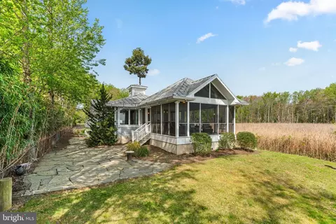 Exterior - 1080 Mayo Rd, Edgewater, MD 21037 photo 10 of 16