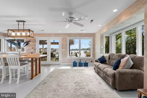 Living - 1080 Mayo Rd, Edgewater, MD 21037 photo 1 of 1