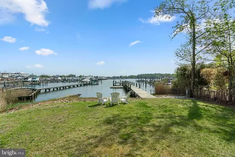 View/Area - 1080 Mayo Rd, Edgewater, MD 21037 photo 1 of 8