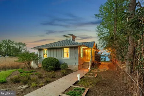 1080 Mayo Rd, Edgewater, MD 21037