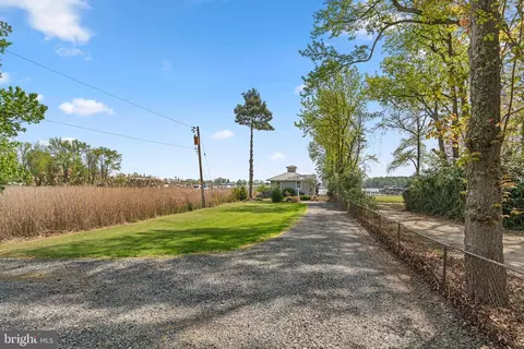 Exterior - 1080 Mayo Rd, Edgewater, MD 21037 photo 14 of 16