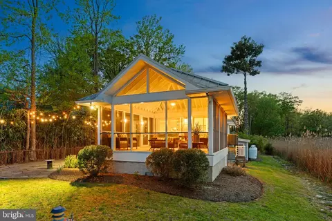 Exterior - 1080 Mayo Rd, Edgewater, MD 21037 photo 11 of 16