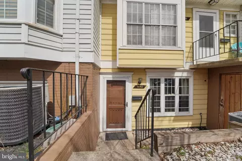 1440 Blockton Ct, Crofton, MD 21114