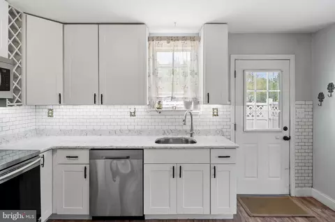 Kitchen - 7728 Notley Rd, Pasadena, MD 21122 photo 2 of 2