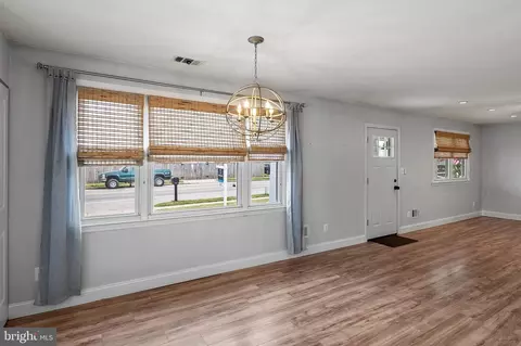 Living - 7728 Notley Rd, Pasadena, MD 21122 photo 5 of 5