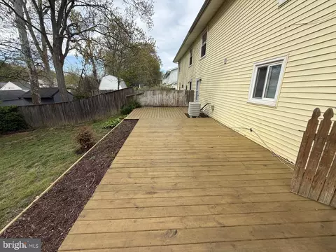 Exterior - 652 Chapelview Dr, Odenton, MD 21113 photo 5 of 15