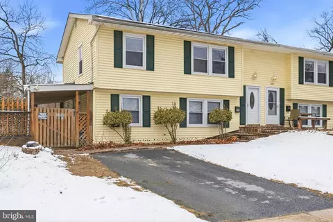 652 Chapelview Dr, Odenton, MD 21113