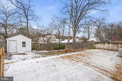 Exterior - 652 Chapelview Dr, Odenton, MD 21113 photo 11 of 15