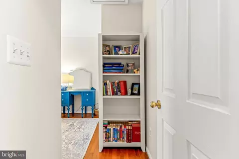 Entry Way - 432 Silver Run Rd, Edgewater, MD 21037 photo 4 of 4