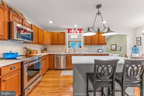 Kitchen - 432 Silver Run Rd, Edgewater, MD 21037 photo 2 of 5