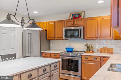 Kitchen - 432 Silver Run Rd, Edgewater, MD 21037 photo 3 of 5