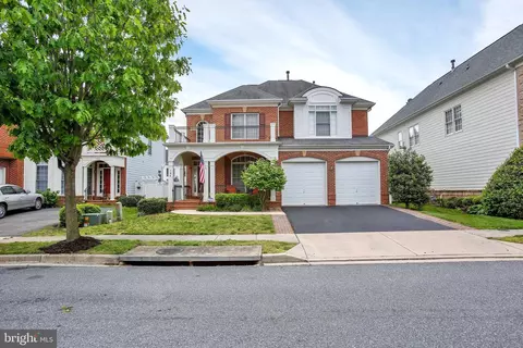 704 Banneker Ln, Annapolis, MD 21401