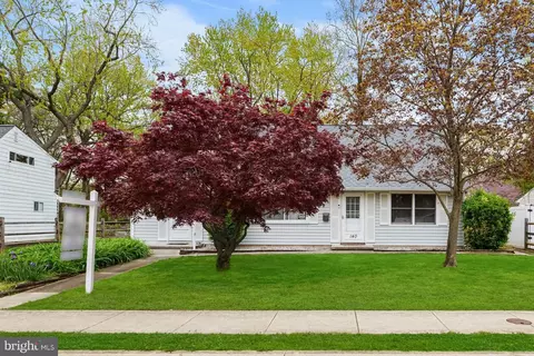 140 N Meadow Dr, Glen Burnie, MD 21060