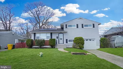 712 Delmar Ave, Glen Burnie, MD 21061