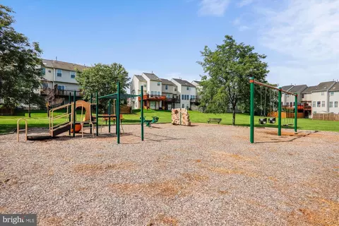 View/Area - 7500 E Plateau Dr, Hanover, MD 21076 photo 2 of 3