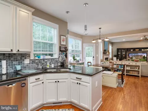 688 Red Cedar Rd, Annapolis, MD 21409 photo 13