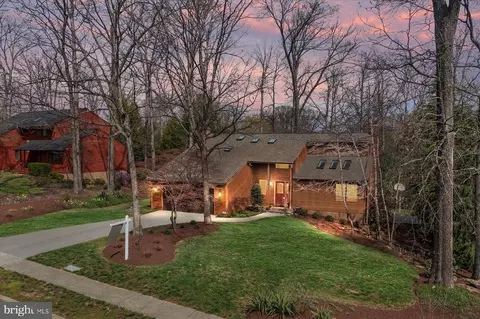 311 Braeburn Glen Ct, Millersville, MD 21108