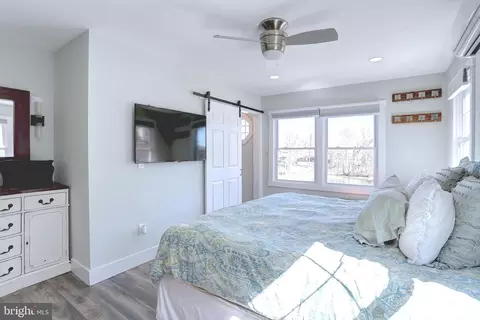 Bedroom - 630 Laurel Dr, Pasadena, MD 21122 photo 5 of 5