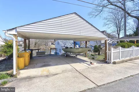 Exterior - 630 Laurel Dr, Pasadena, MD 21122 photo 10 of 12