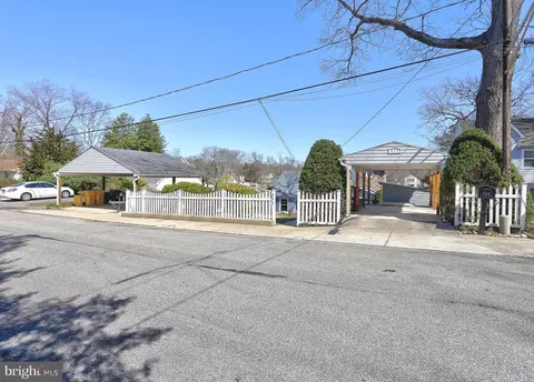 Exterior - 630 Laurel Dr, Pasadena, MD 21122 photo 8 of 12
