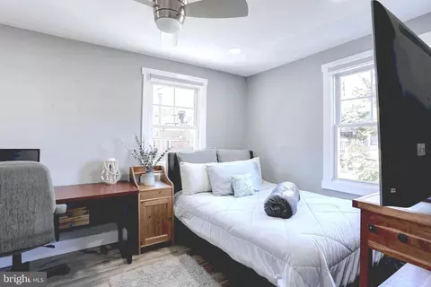 Bedroom - 630 Laurel Dr, Pasadena, MD 21122 photo 3 of 5