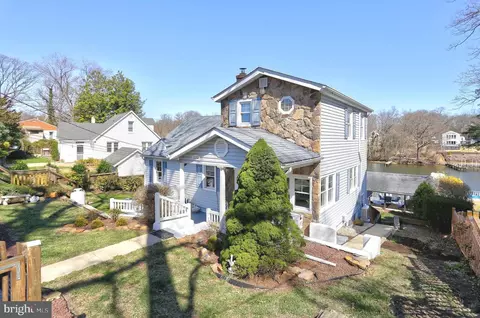 630 Laurel Dr, Pasadena, MD 21122