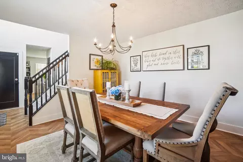 Dining - 1100 Gallatin Way, Pasadena, MD 21122 photo 3 of 3