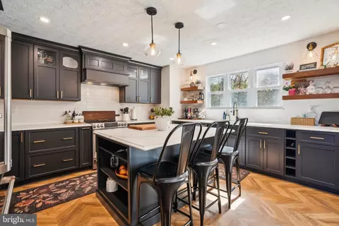 Kitchen - 1100 Gallatin Way, Pasadena, MD 21122 photo 2 of 4