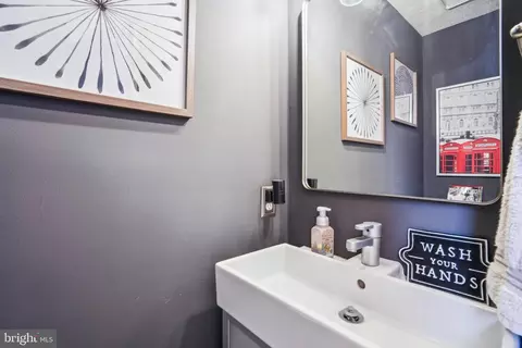 Bath - 1100 Gallatin Way, Pasadena, MD 21122 photo 1 of 3