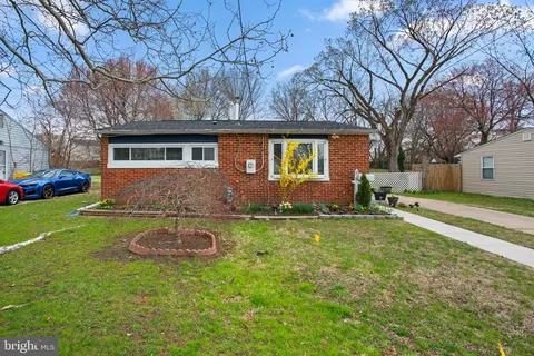 219 Glen Rd, Glen Burnie, MD 21060